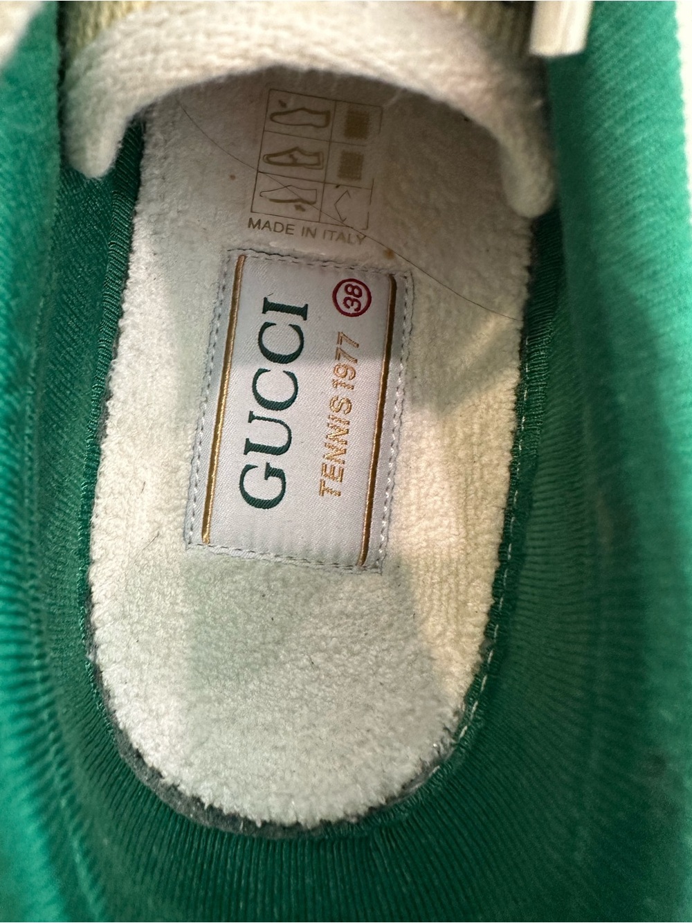 Gucci Cream Canvas Low-Top Sneakers with Green & Red Stripes - Picture 3 of 9